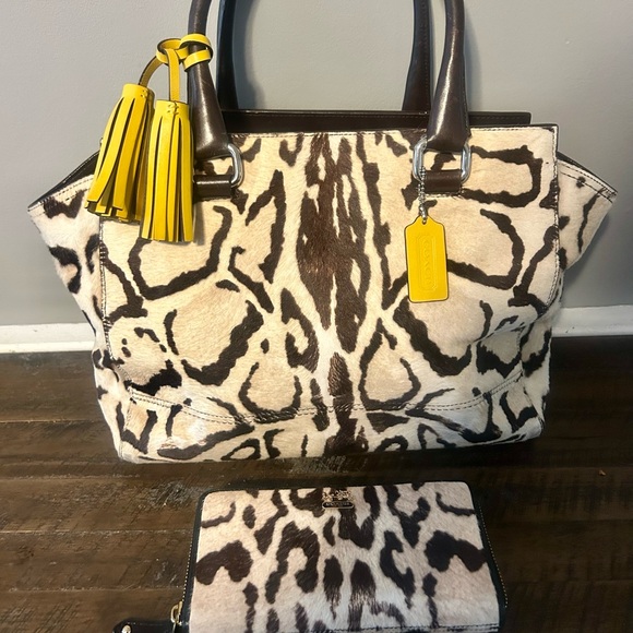 Authentic Coach Set,Leopard Print Tote and Wallet,Ocelot Tote Bag & Large Wallet - Picture 1 of 10